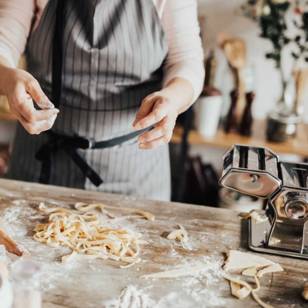 Hand-Crank Pasta Maker – photo 5