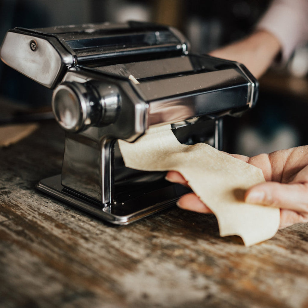 Hand-Crank Pasta Maker – photo 6